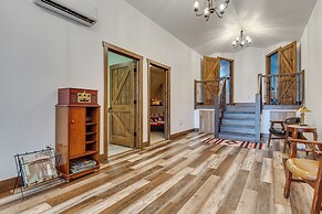 'eagle Crest Lodge' - Large Group Getaway!