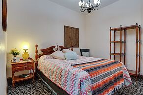 'eagle Crest Lodge' - Large Group Getaway!