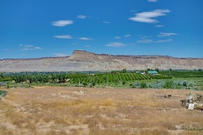 'mesa View House' w/ Hot Tub: Walk to Winery!