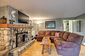 Condo w/ Furnished Deck - Walk to Sugar Mountain!