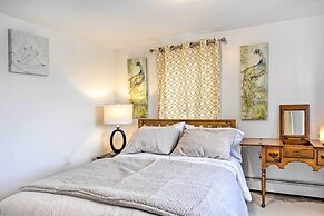 Island Park Couple's Escape ~ 1 Mi to Beach!