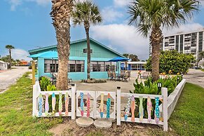 Ormond Beach Retreat w/ Deck - Steps to Ocean!