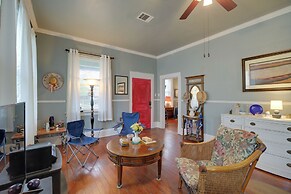 Pet-friendly Home w/ Yard: 3 Mi to Dtwn Houston!