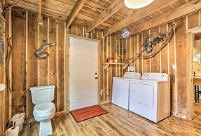 Lake Cumberland Area Cabin - 4 Mi. to Lake!