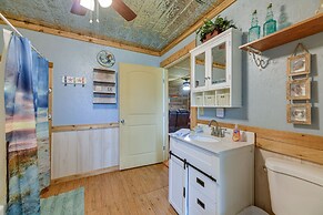 Pet-friendly Rockport House - 4 Mi to Goose Island