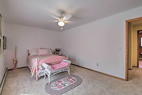 Spacious Angel Fire Cabin < 4 Miles to Resort!