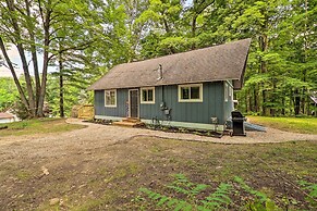 Pet-friendly Stanwood Sanctuary w/ Fire Pit!