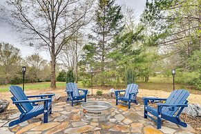 Upscale Rutherfordton Vacation Rental With Hot Tub