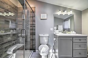 Hot Tub, Fire Pit & Game Room: Tobyhanna Home!