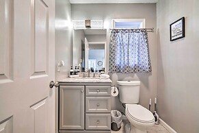 Hot Tub, Fire Pit & Game Room: Tobyhanna Home!