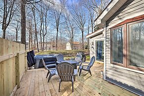 Hot Tub, Fire Pit & Game Room: Tobyhanna Home!