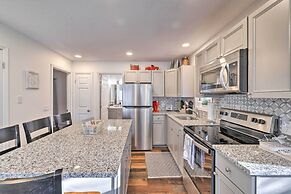 Hot Tub, Fire Pit & Game Room: Tobyhanna Home!