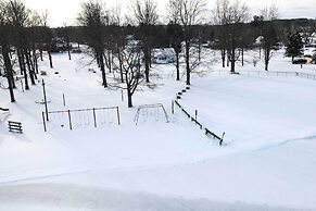 Manton Cottage ~ 34 Mi to Traverse City!