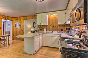 Quiet Asheville Home Near Appalachian Trail & Dtwn