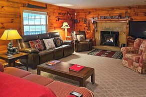 Serene Mountain Retreat on 40 Acres w/ Fire Pit!