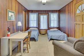 Pet-friendly Youngstown Cottage w/ Yard