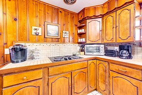 Pet-friendly Youngstown Cottage w/ Yard