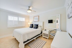 Naples Condo w/ Pool - Walk to Dining & Beach