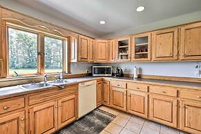 Pet-friendly Woodsy Gem: 1/4 Mi to Chesapeake Bay