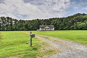 Pet-friendly Woodsy Gem: 1/4 Mi to Chesapeake Bay