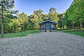 Cozy Chic Broken Bow Cabin w/ Fire Pit & Grill!