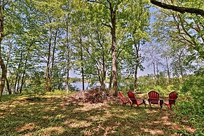 Island Cottage on Evans Lake: Boat Rental Required