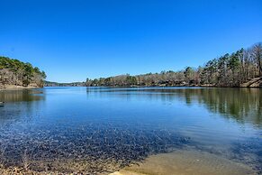 Fire Pit & Grill: Tranquil Retreat in Hot Springs