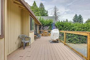 Hikers Escape Home Near Beach, Golf & Yosemite