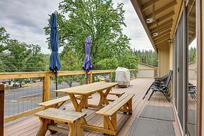 Hikers Escape Home Near Beach, Golf & Yosemite