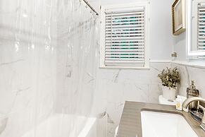 Newark Home w/ Deck & Fire Pit, 16 Mi to Nyc!