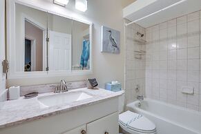 Private Fort Myers Escape w/ Screened Pool & Lanai