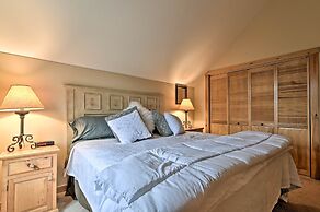 Keystone Ski Condo w/ Mtn View - Walk to Gondola!