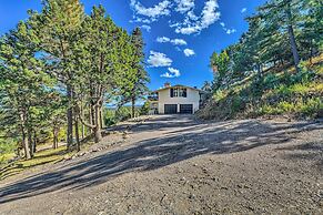 Serene Alto Cabin w/ Mountain Views & Fire Pit!