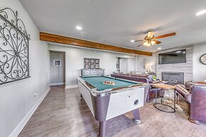 Serene Alto Cabin w/ Mountain Views & Fire Pit!