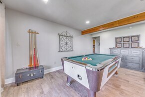 Serene Alto Cabin w/ Mountain Views & Fire Pit!