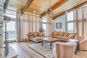 Serene Alto Cabin w/ Mountain Views & Fire Pit!