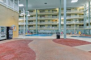 Walk to Beach: Hilton Head Condo w/ Golf Views