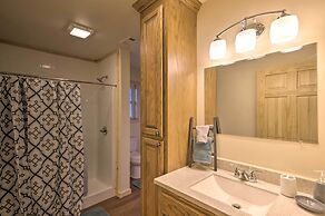 Private Hot Tub: Tuckasegee River Couple's Escape