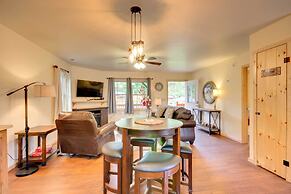 Private Hot Tub: Tuckasegee River Couple's Escape