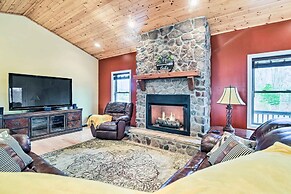 Cozy Home w/ Patio, 2 Mi to Dale Hollow Lake!