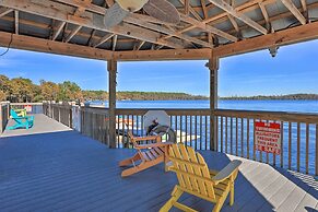 1 Mi to Disney: Condo w/ Water-view Balcony!