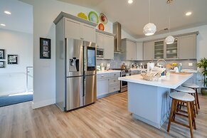 Half Moon Bay Vacation Rental: 1 Mile to Beach!