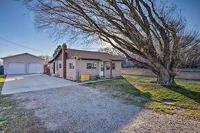 Cozy Cottage w/ Game Room ~ 17 Mi to Dtwn Slc!