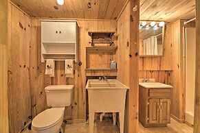 'serenity on the River' Luxe Lewisburg Cabin!