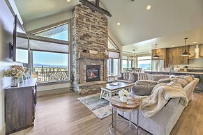 Stunning Valley Home w/ Furnished Deck & Mtn Views