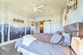 Stunning Valley Home w/ Furnished Deck & Mtn Views