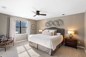 Upscale Step-free Branson Getaway: Resort Perks!