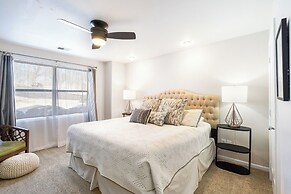 Upscale Step-free Branson Getaway: Resort Perks!