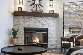 Upscale Step-free Branson Getaway: Resort Perks!