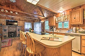 Ludlow Home w/ Hot Tub, Near Okemo Resort!